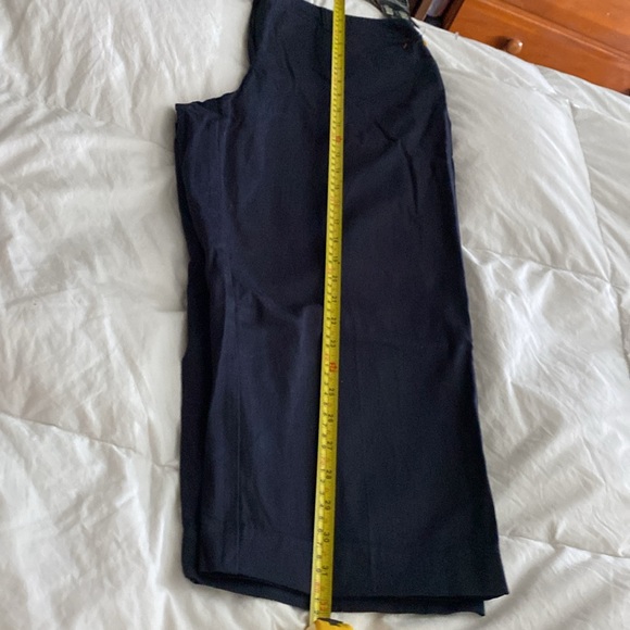 New Navy Slimming Counterparts Capri’s, Size 14 - Picture 5 of 5